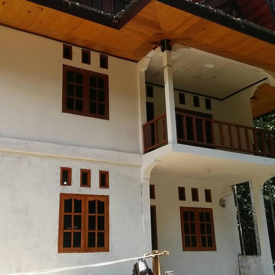 Sugi House Toraja - Villa Penginapan Sewa Harian Rantepao Bagian luar foto